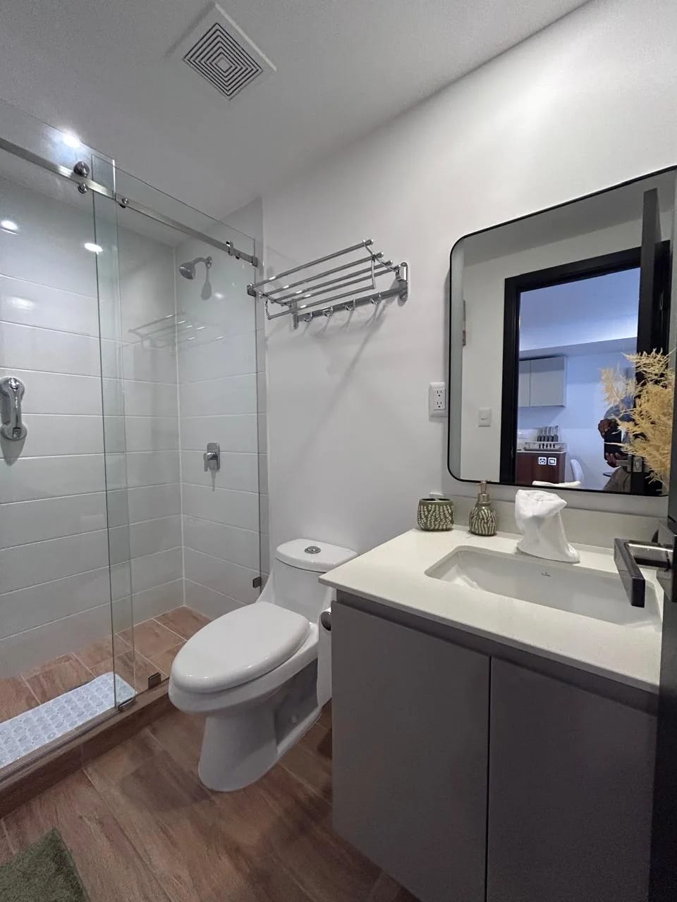 Apartamento en Alquiler Edificio Essenza - Zona 13 — Apartamento en Alquiler en Zona 13, Guatemala, Ciudad — foto 10 de 11
