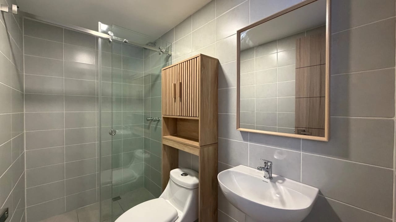 Apartament en renta con o sin muebles - Zona 10 — Apartamento en Alquiler en Zona 10, Guatemala, Ciudad — foto 2 de 13