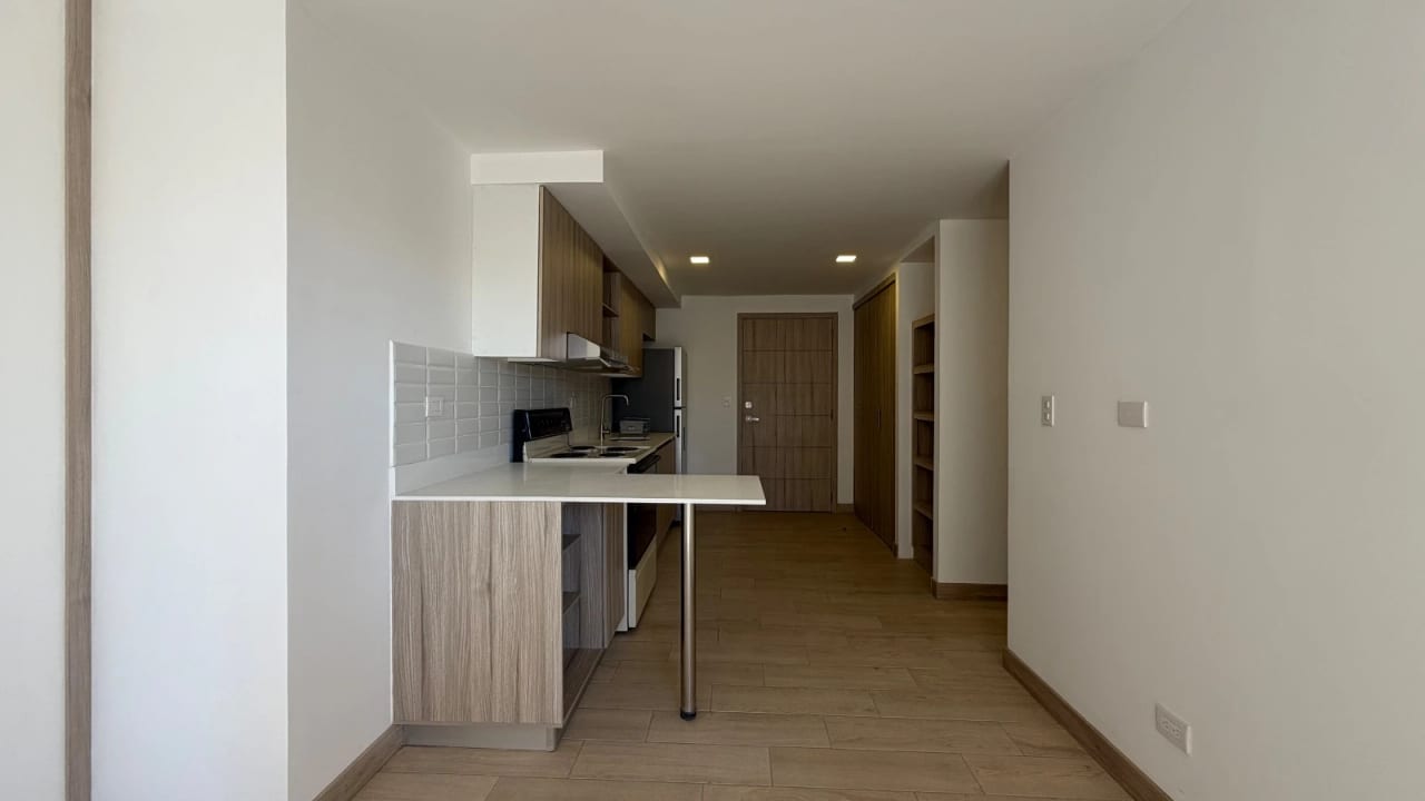 Apartament en renta con o sin muebles - Zona 10 — Apartamento en Alquiler en Zona 10, Guatemala, Ciudad — foto 10 de 13