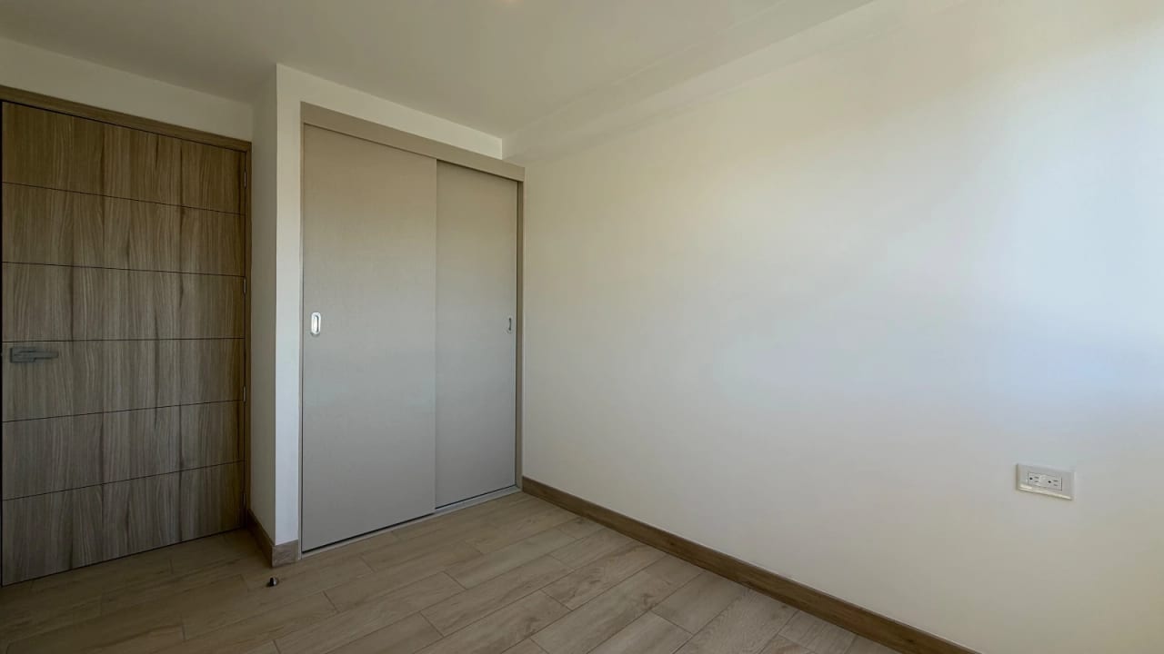 Apartament en renta con o sin muebles - Zona 10 — Apartamento en Alquiler en Zona 10, Guatemala, Ciudad — foto 13 de 13