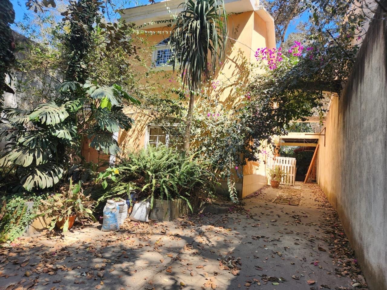 š” Casa en Venta en San Lucas SacatepĆ©quez š Casco Urbano ā Casa en Venta en San Lucas SacatepĆ©quez, SacatepĆ©quez ā foto 1 de 17