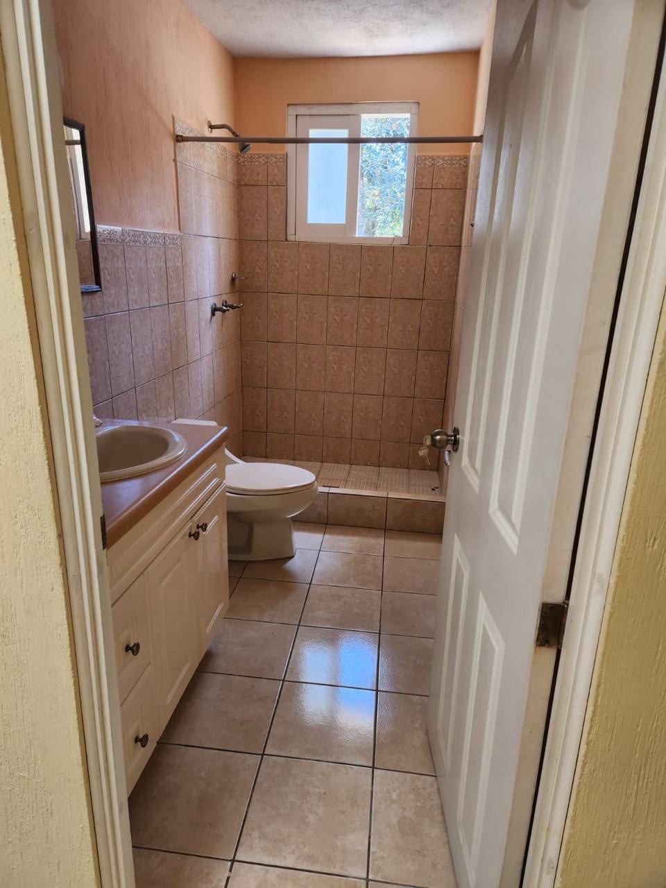 š” Casa en Venta en San Lucas SacatepĆ©quez š Casco Urbano ā Casa en Venta en San Lucas SacatepĆ©quez, SacatepĆ©quez ā foto 13 de 17