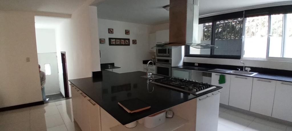 Cocina — 🏡 Casa en Venta | Bosques de Villa Verde 📍 KM 26.5 — Casa en Venta en Bosques de Villa Verde, Carretera a El Salvador, Guatemala, Ciudad — foto 5 de 7