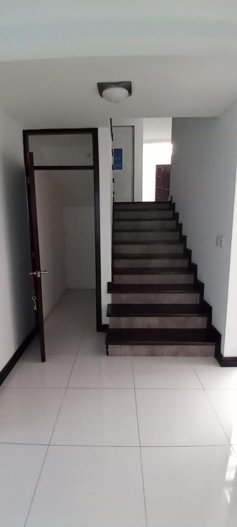 Gradas — 🏡 Casa en Venta | Bosques de Villa Verde 📍 KM 26.5 — Casa en Venta en Bosques de Villa Verde, Carretera a El Salvador, Guatemala, Ciudad — foto 7 de 7