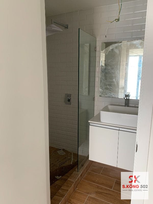 MODERNO APARTAMENTO CON BALCÓN EN VENTA, EDIFICIO QUO — Apartamento en Venta en Zona 4, Guatemala, Ciudad — foto 4 de 14
