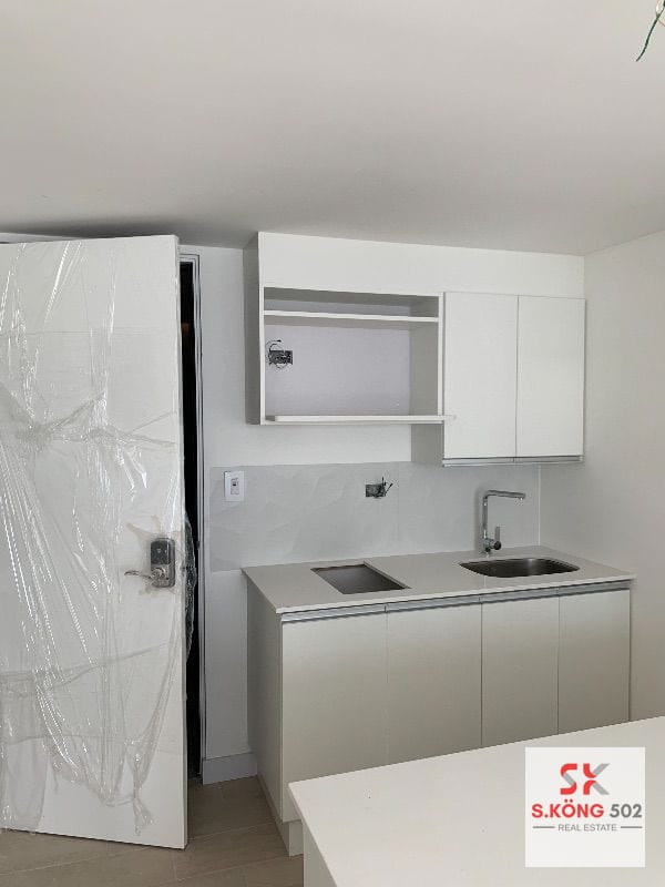 MODERNO APARTAMENTO CON BALCÓN EN VENTA, EDIFICIO QUO — Apartamento en Venta en Zona 4, Guatemala, Ciudad — foto 9 de 14