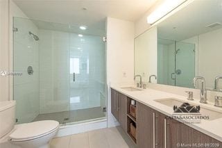 Apartamento en Venta en Miami Doral, Florida — Apartamento en Venta en *Otro / No especificar, Guatemala, Ciudad — miniatura 7 de 8