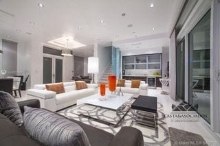 Casa en venta en Key Biscaine, Miami Florida — Casa vacacional en Venta en Guatemala, Ciudad — miniatura 9 de 13