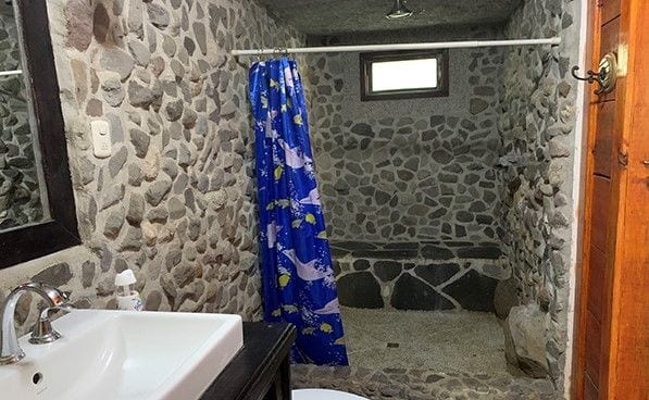 Hotel en venta con acceso al Lago  — Casa en Venta en Tzununa, Sololá — foto 2 de 8