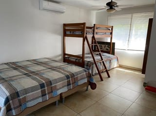 Casa Vacacional en Venta - Puerto Viejo — Casa vacacional en Venta en Monterrico, Santa Rosa — miniatura 2 de 17