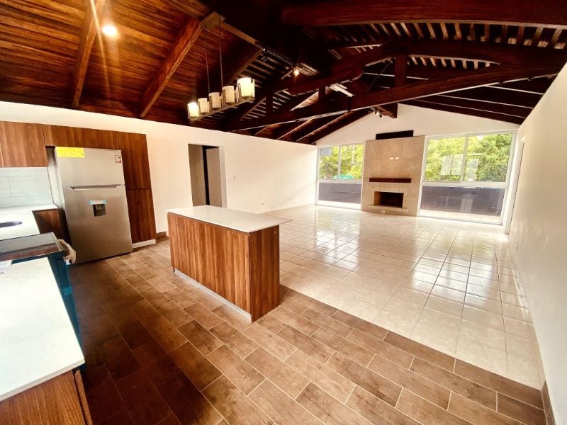 Apartamento remodelado excelente ubicacion sobre la diagonal 6 — Apartamento en Alquiler en Zona 10, Guatemala, Ciudad — foto 11 de 11