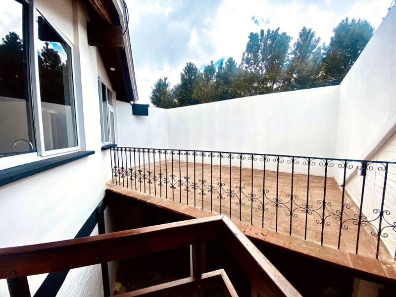 Apartamento remodelado excelente ubicacion sobre la diagonal 6 — Apartamento en Alquiler en Zona 10, Guatemala, Ciudad — foto 5 de 11