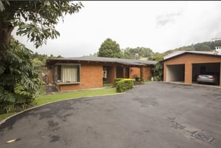 VENTA DE HERMOSA CASA DE 1 NIVEL EN STA ROSALIA CES Km 12.5 — Casa en Venta en Santa Rosalia La Laguna, Carretera a El Salvador, Guatemala, Ciudad — miniatura 3 de 16