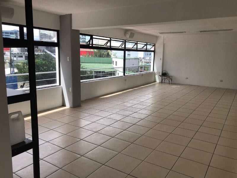 EDIFICIO EN ZONA 4 EN RENTA - Miniatura 4