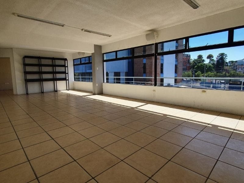 EDIFICIO EN ZONA 4 EN RENTA - Image 1