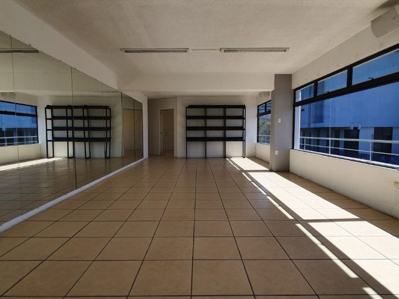 EDIFICIO EN ZONA 4 EN RENTA - Miniatura 7