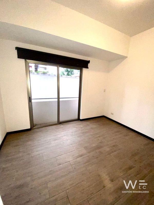 ALQUILO APARTAMENTO ZONA 10   EDIFICIO CASALINI  1001-R-198 — Apartamento en Alquiler en Casalini Diagonal 6, Zona 10, Guatemala, Ciudad — foto 10 de 17