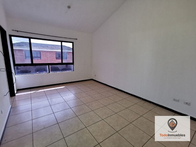 Casa en Venta en Portal de San Isidro 3 — Casa en Venta en Portal de San Isidro III, Zona 16, Guatemala, Ciudad — foto 2 de 13