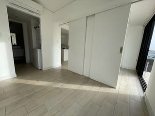 MODERNO APARTAMENTO CON BALCÓN EN VENTA, EDIFICIO QUO — Apartamento en Venta en Zona 4, Guatemala, Ciudad — miniatura 5 de 14
