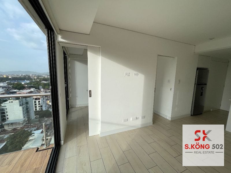 MODERNO APARTAMENTO CON BALCÓN EN VENTA, EDIFICIO QUO — Apartamento en Venta en Zona 4, Guatemala, Ciudad — foto 8 de 14