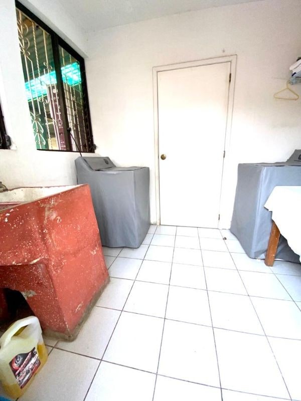 VENDO CASA ZONA 6, MIXCO,  ALAMEDAS DE YUMAR II    MI01-V-214 — Casa en Venta en Zona 6 Mixco, Guatemala, Ciudad — foto 8 de 16
