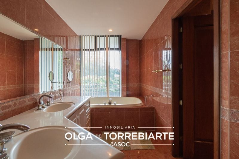 Apartamento amueblado en LExcellence, zona 14 — Apartamento en Alquiler en L'Excellence, Zona 14, Guatemala, Ciudad — foto 2 de 13