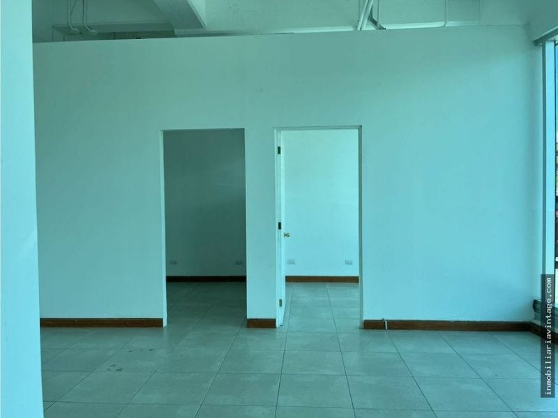 OFICINA PLAZA PORTAL DEL BOSQUE EN VENTA KM22.5 CARRETERA A EL SALVADOR — Oficina en Venta en Carretera a El Salvador, Guatemala, Ciudad — foto 10 de 11