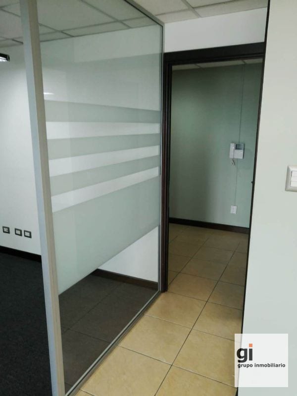 Oficina 76 m2 en renta, zona 10 Torino — Oficina en Alquiler en Zona 10, Guatemala, Ciudad — foto 2 de 15