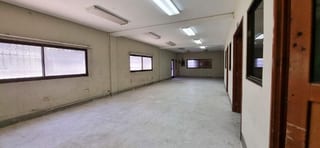 EDIFICIO CON BODEGA PARA ALMACENAJE ZONA 4 DE MIXCO EN RENTA — Edificio en Alquiler en Zona 4 Mixco, Guatemala, Ciudad — miniatura 4 de 8