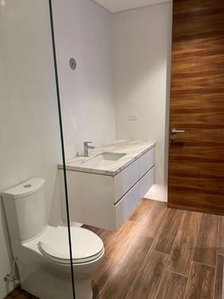 APARTAMENTO ZONA 10 EN VENTA  — Apartamento en Venta en Zona 10, Guatemala, Ciudad — miniatura 11 de 14