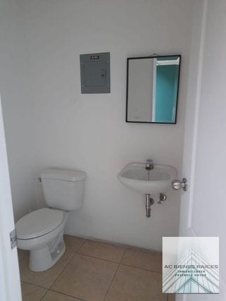 Venta oficina Torino con inquilino — Oficina en Venta en Zona 10, Guatemala, Ciudad — miniatura 2 de 7