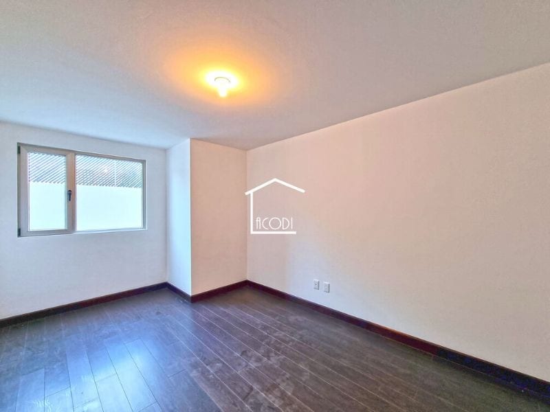 APARTAMENTO EN ZONA 14 — Apartamento en Venta en Zona 14, Guatemala, Ciudad — foto 2 de 7