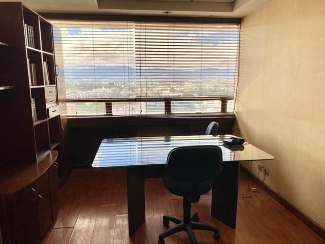 VENDO Amplia Oficina en Geminis 10, zona 10 — Oficina en Venta en Géminis 10, Zona 10, Guatemala, Ciudad — foto 7 de 8