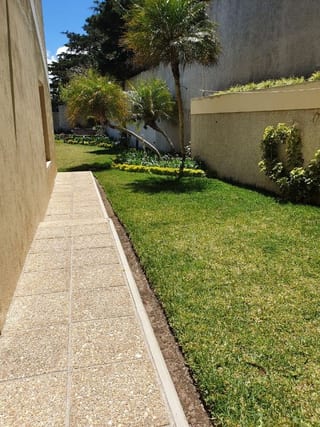 Casa Grande con Amplio Jardín — Casa en Venta en Fraijanes, Carretera a El Salvador, Guatemala, Ciudad — miniatura 2 de 8