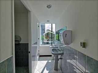 Oficina en zona 14 — Oficina en Alquiler en Zona 14, Guatemala, Ciudad — miniatura 3 de 4