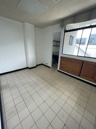 Oficina en Venta Edificio Tivoli Zona 9. — Oficina en Venta en Tívoli, Zona 9, Guatemala, Ciudad — miniatura 3 de 17