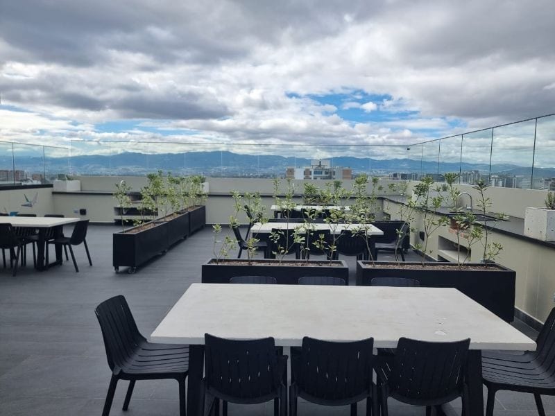 IQ10 APARTAMENTO EN RENTA EN ZONA 10 — Apartamento en Alquiler en IQ10, Zona 10, Guatemala, Ciudad — foto 15 de 17