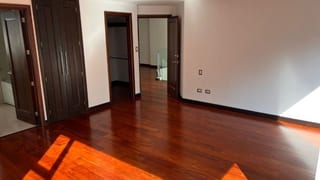 VERDINO APARTAMENTO DE DOS NIVELES EN ZONA 15 EN VENTA  — Apartamento en Venta en Verdino, Zona 15, Guatemala, Ciudad — miniatura 3 de 15