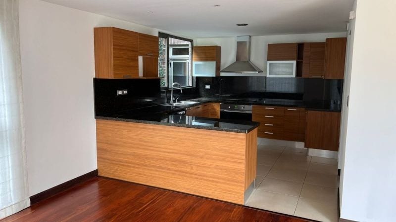 VERDINO APARTAMENTO DE DOS NIVELES EN ZONA 15 EN VENTA  — Apartamento en Venta en Verdino, Zona 15, Guatemala, Ciudad — foto 7 de 15