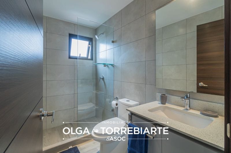 Apartamento amueblado y equipado en Parque 10 — Apartamento en Alquiler en Parque 10, Zona 10, Guatemala, Ciudad — foto 8 de 17