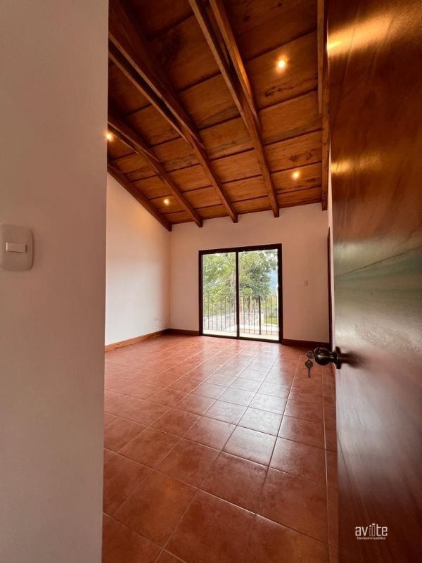 Casas para estrenar en Los Franciscanos, Club Residencial, Ciudad Vieja, Sacatepequez — Casa en Venta en Ciudad Vieja, Sacatepéquez — foto 9 de 14