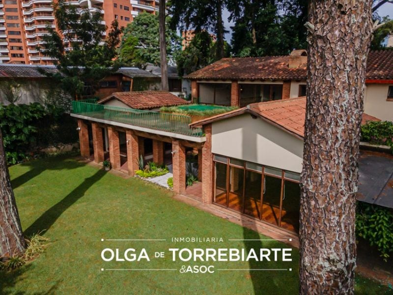Casa en Colonia Navarra, zona 14 — Casa en Alquiler en Zona 14, Guatemala, Ciudad — foto 2 de 16