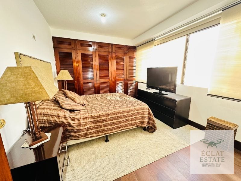 Apartamento Remodelado de 3 Habitaciones en Venta en Moradas del Acueducto, Zona 10, a un Precio Increíble. ¡No te lo Pierdas! — Apartamento en Venta en Moradas del Acueducto, Zona 10, Guatemala, Ciudad — foto 2 de 8