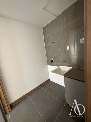 Apartamento en Alquiler Edificio Vertic, zona 14 N7 / EN DIRECTO — Apartamento en Alquiler en Vertic, Zona 14, Guatemala, Ciudad — miniatura 4 de 10