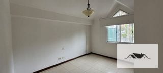 EN RENTA CASA ZONA 14  325 mts2 — Casa en Alquiler en La Cañada, Zona 14, Guatemala, Ciudad — miniatura 8 de 17