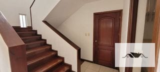 EN RENTA CASA ZONA 14  325 mts2 — Casa en Alquiler en La Cañada, Zona 14, Guatemala, Ciudad — miniatura 6 de 17
