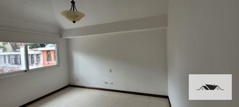 EN RENTA CASA ZONA 14  325 mts2 — Casa en Alquiler en La Cañada, Zona 14, Guatemala, Ciudad — foto 7 de 17