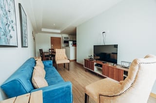 Apartamento amueblado en zona 10 — Apartamento en Alquiler en Zona 10, Guatemala, Ciudad — miniatura 1 de 15