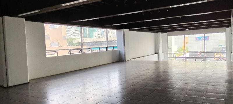 Local Comercial en plaza en zona 7 La Roosevelt y San Juan — Local en Alquiler en Zona 7, Guatemala, Ciudad — foto 8 de 9