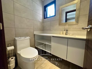Apartamento amueblado y equipado zona 10 — Apartamento en Alquiler en Zona 10, Guatemala, Ciudad — miniatura 5 de 17